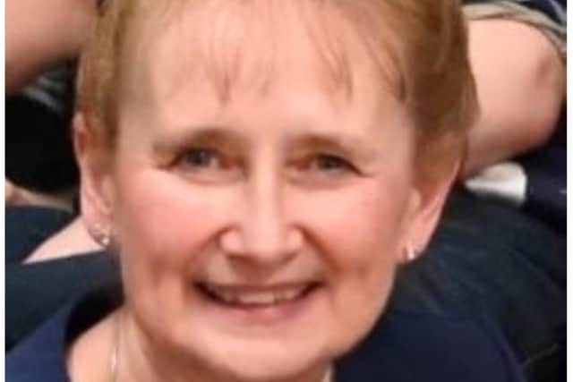 Helen Acton is stepping down after 15 years as head of Hatfield Woodhouse Primary School.