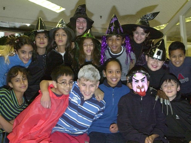 Hucklow Middle School, Firth Park, children in fancy dress for Children in Need in 2001