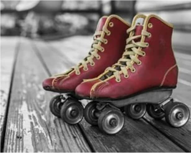 Roller skating judge Julia Phillips has died.