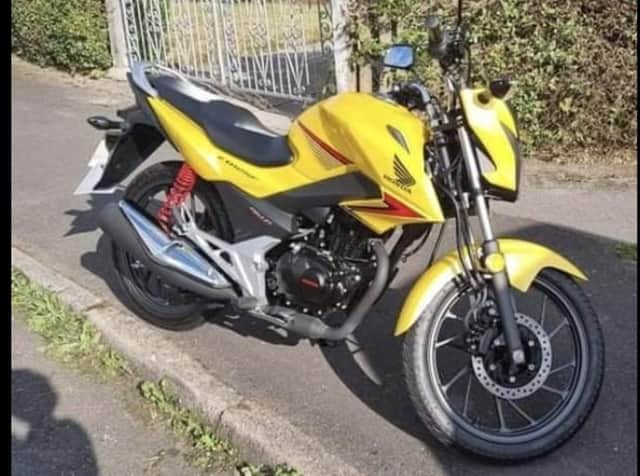 This distinctive Honda CB125 YV19XRC was stolen from Dunscroft Doncaster between 1am and 4am 25th October.