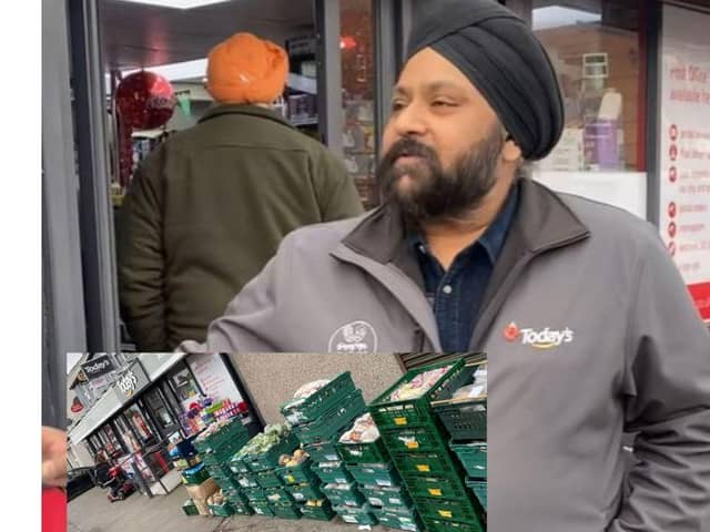 Swaran Mini Market delivers 100 Christmas dinners to 100 families.
