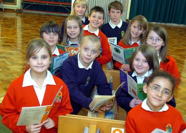 Sunnyfields Primary School pupils reading club in 2007.