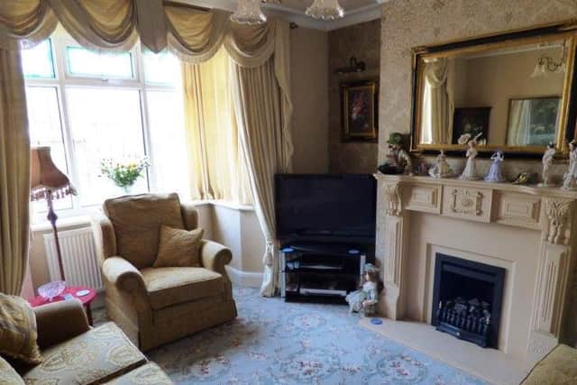 The lounge of 292 Thorne Road, Wheatley Hills, Doncaster