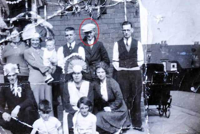 D-Day veteran Herbert Wells (ringed, back row, second from right) in 1937, with his niece Joyce Burgin in the front row on the right (pic: Scott Merrylees)