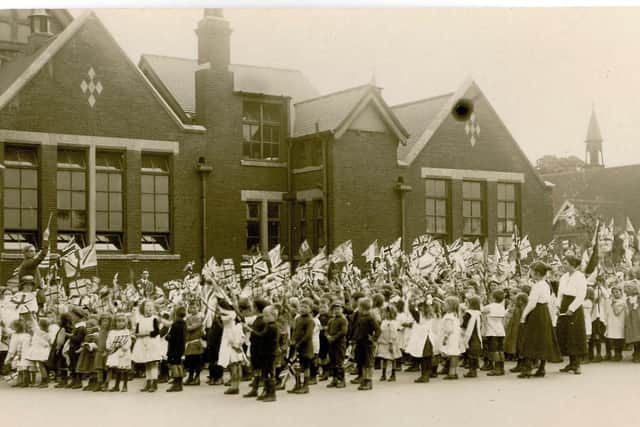 Peace celebrations at Woodlands School in 1918