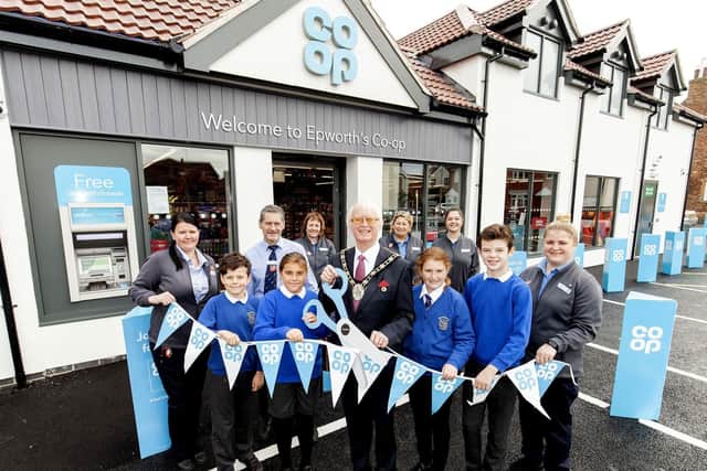 Ribbon cutting ceremony. Schoolchildren from Epworth Primary Academy with the Mayor of North Lincolnshire Cllr John Briggs. The children from the left are, Harrison Steel, 11, Layla Rowaichilo, 10, Isabelle Walton, 10 and Jack Howden, 11.