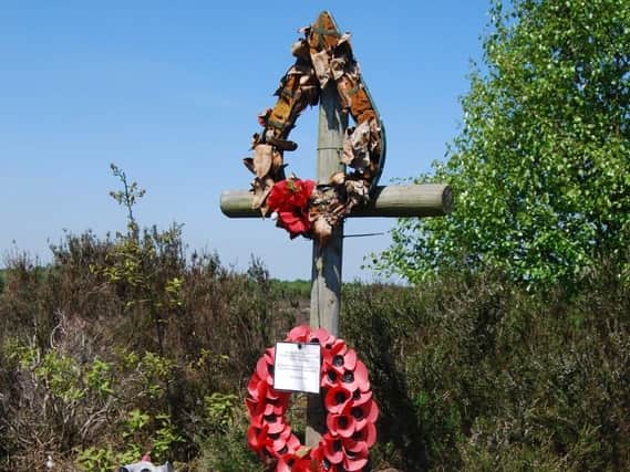 Memorial to Wellington W5557 of 305 (Polish) Sqn, which crashed returning to RAF Lindholme killing all on board
