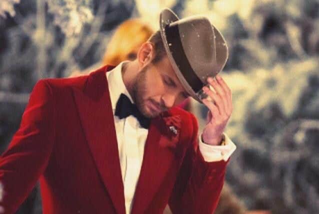 Matt Goss tipping his hat to Sinatra but doing it His Way on 2016 Christmas tour