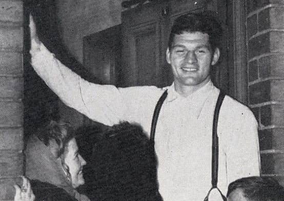 Bruce Woodcock returns home to a heroes welcome after beating Jack London.