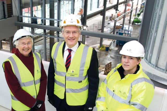 Pix: Shaun Flannery/shaunflanneryphotography.com
COPYRIGHT PICTURE>>SHAUN FLANNERY>01302-570814>>07778315553>>
20th February 2017
National College for High Speed Rail, Doncaster.
Site visit by Transport Minister Andrew Jones. Pictured with L-R ⬠Beth West Commercial Director for HS2 Ltd, Doncaster Mayor Ros Jones and Clair Mowbray, Chief Executive, National College for High Speed Rail - ?National College for High Speed Rail