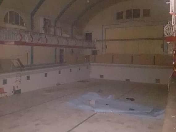The pool lies drained and awaiting its fate. (Photo: Urbex Doncaster/Instagram).
