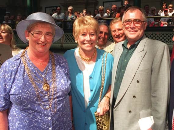 Liz Dawn and Bill Tarmey with then mayor of Doncaster, Coun Sheila Mitchinson at the Corn Exchange in 1997.