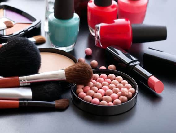There are a wealth of exciting job opportunities in the beauty industry currently available in Sheffield