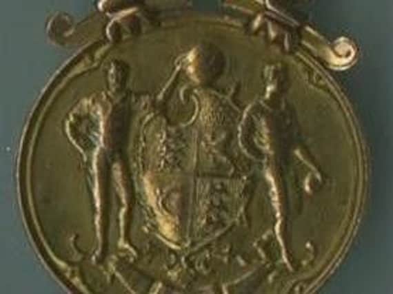 The stolen medal. Picture: @InspectorAziz